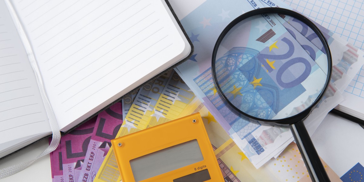 soldi e calcolatrice