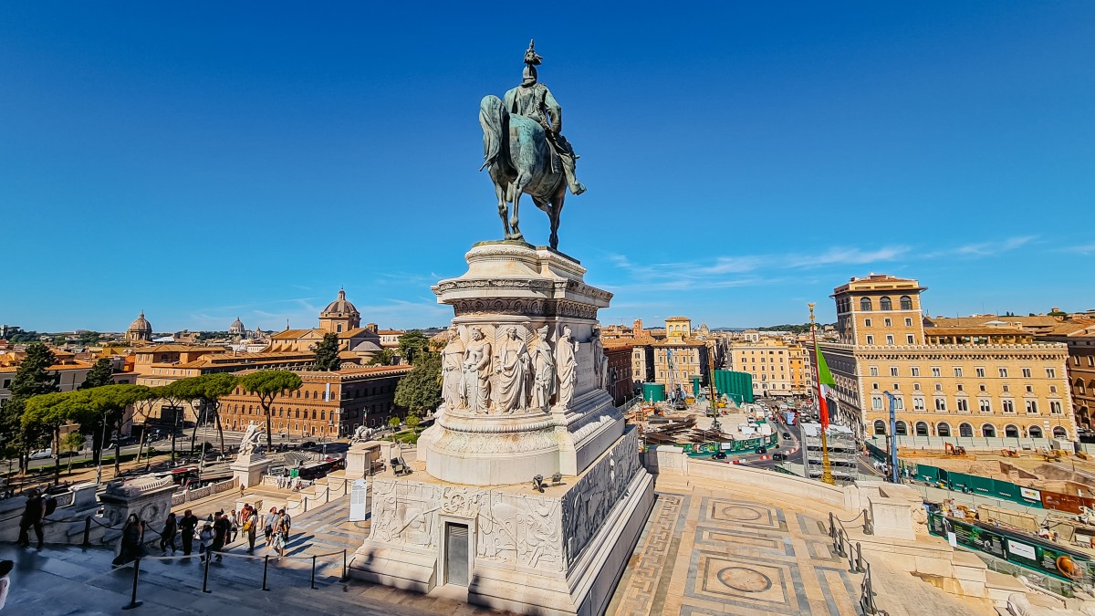 statua vittorio emanuele II