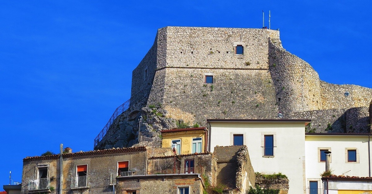 Il castello di Guardia Sanframondi