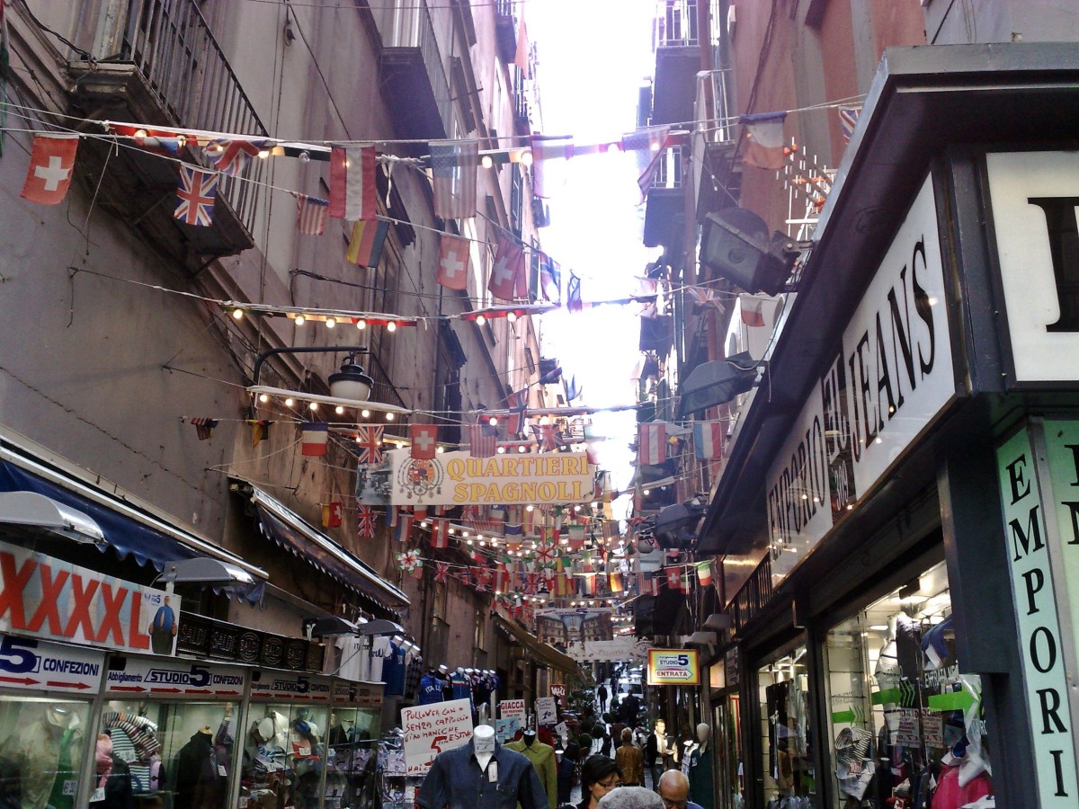 Quartier Naples à pied