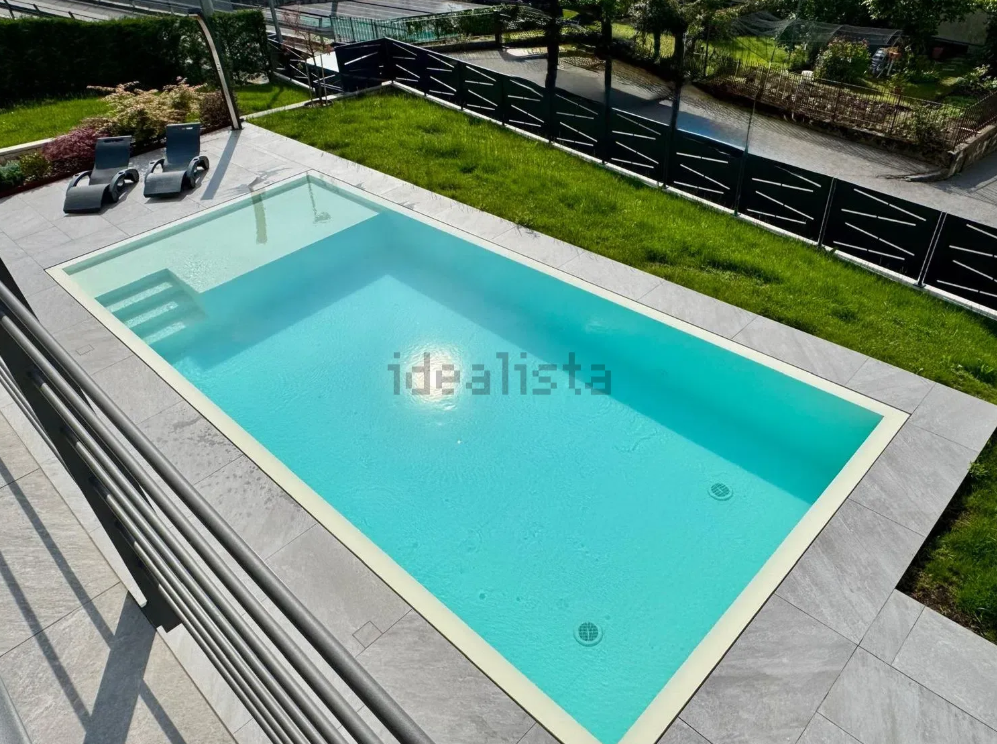 villa con piscina
