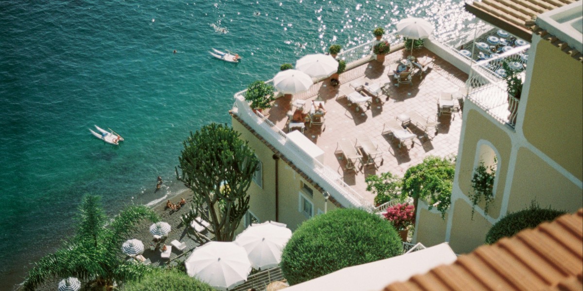 luxury market Italy