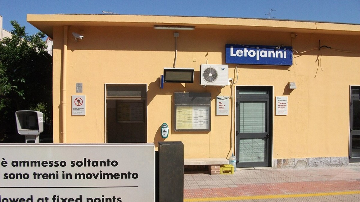 spiaggia di mazzeo