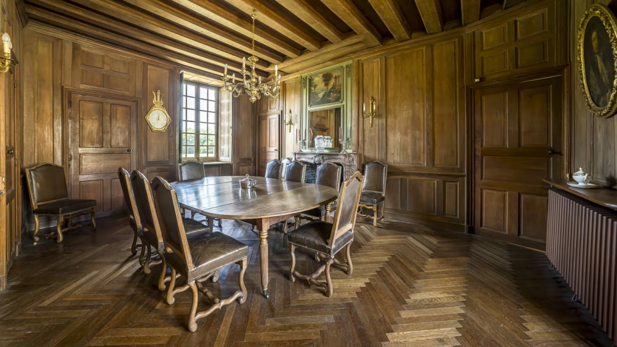 Castello medievale del XV secolo in vendita in Francia