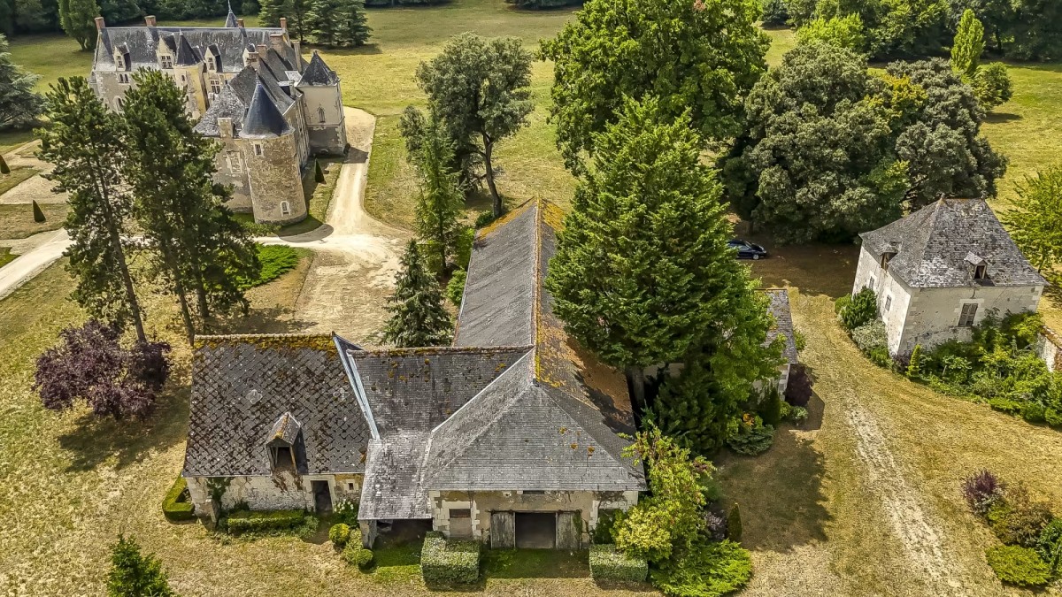 Castello medievale del XV secolo in vendita in Francia