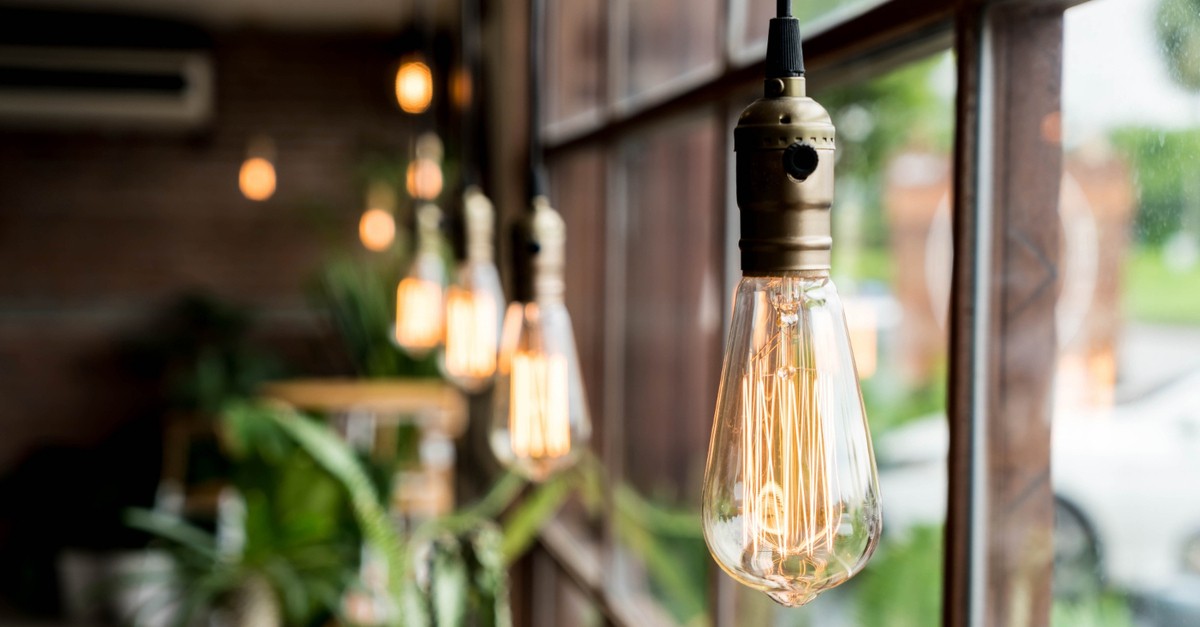 Lampada a sospensione dallo stile moderno e essenziale