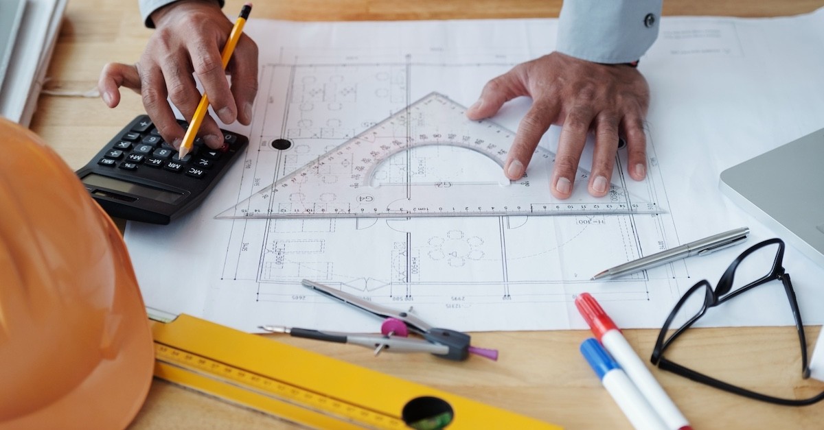 Un architetto al lavoro
