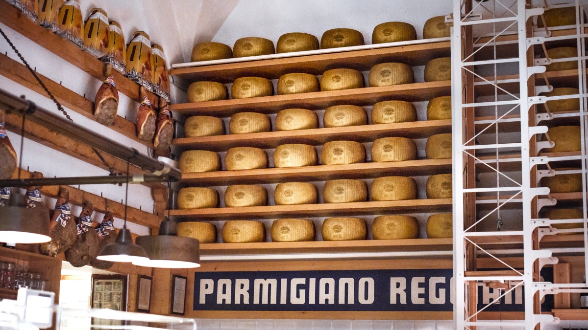 formaggi tipici emilia romagna