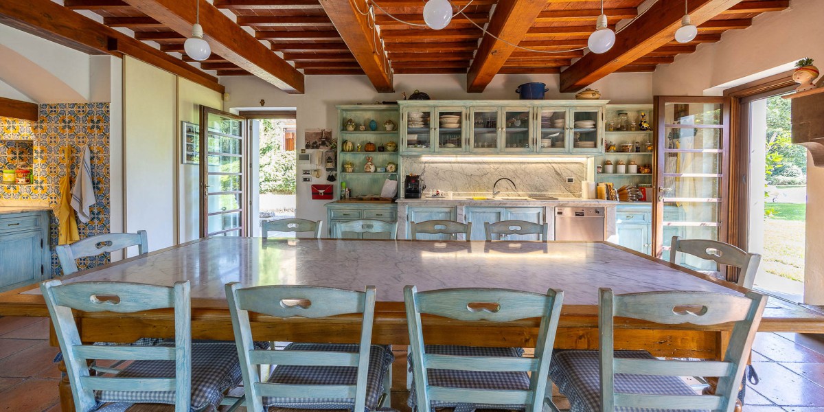 Valdichiana estate for sale