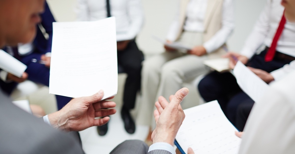 Discussioni nel corso dell'assemblea