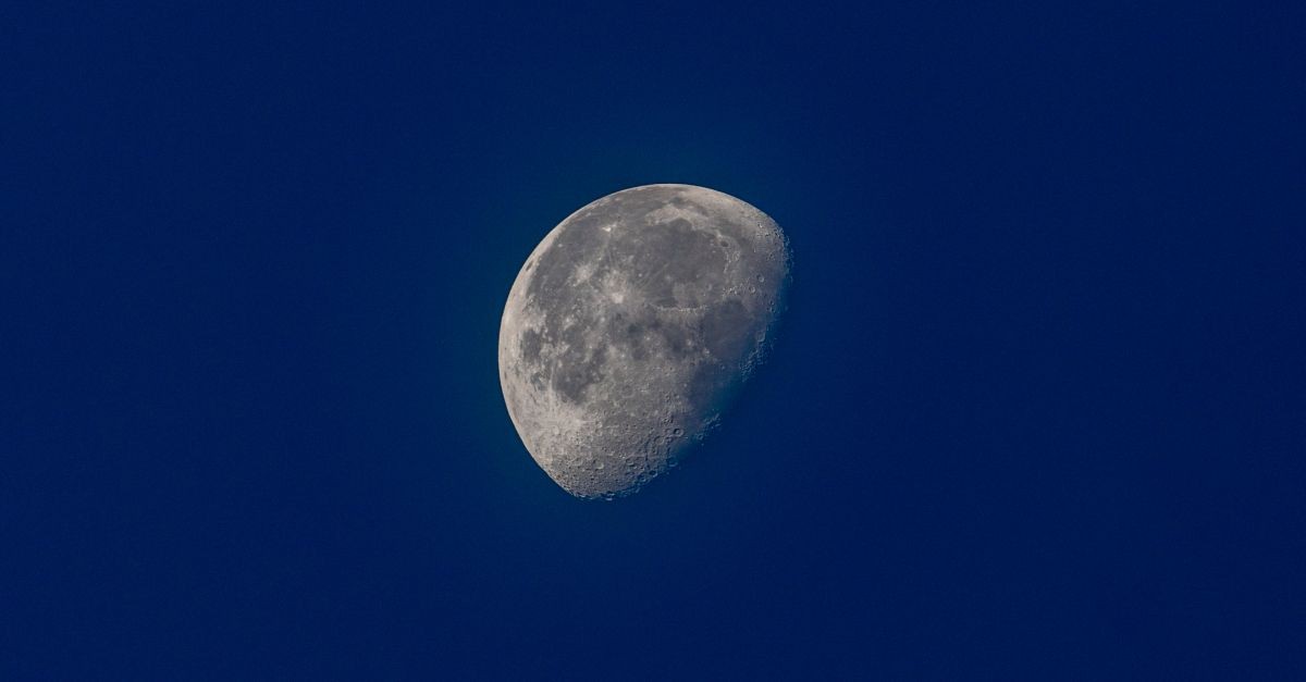 Una luna gibbosa calante 