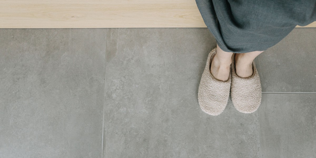 Perché togliere le scarpe quando si entra in casa