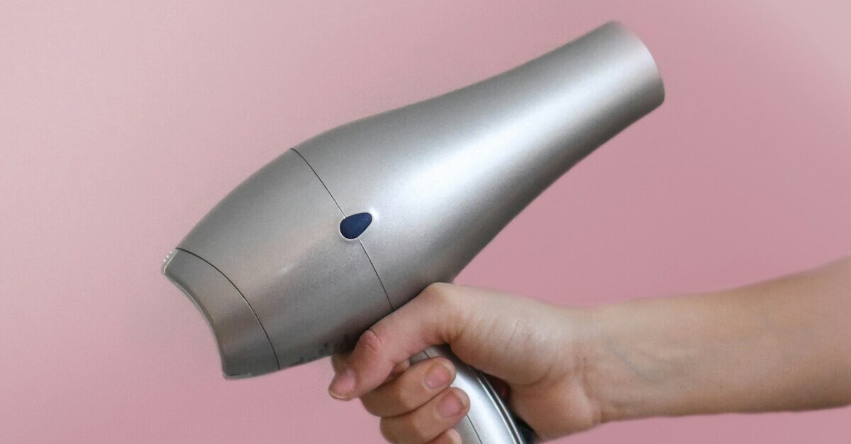 Phon argento su sfondo rosa