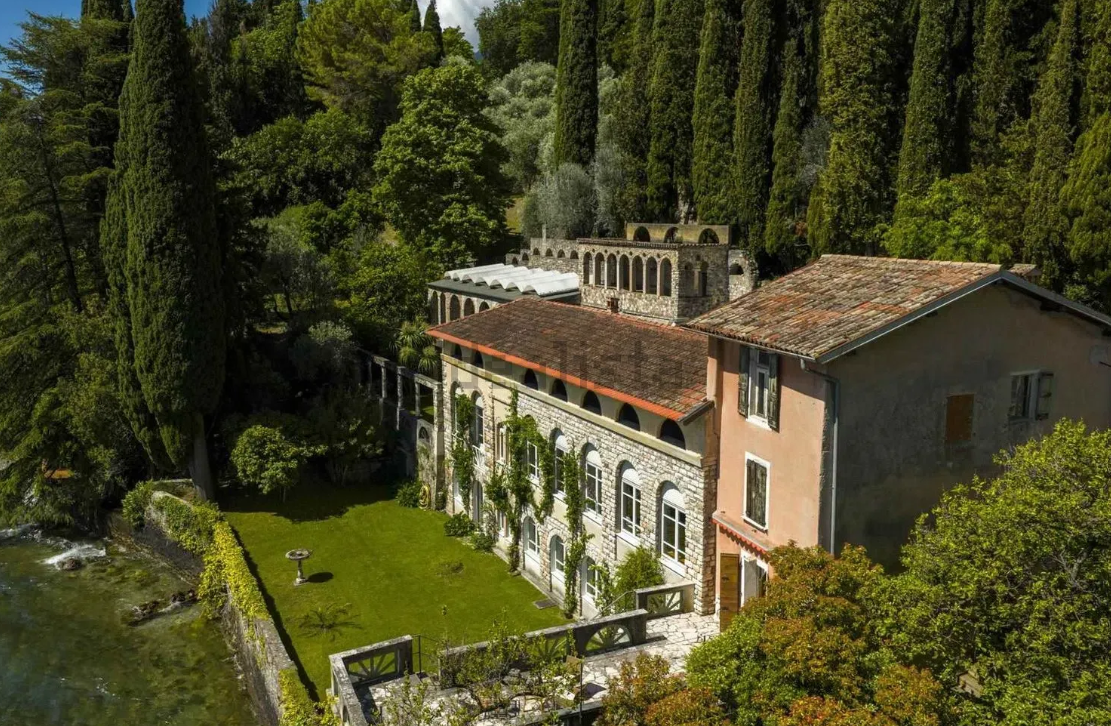 villa in vendita