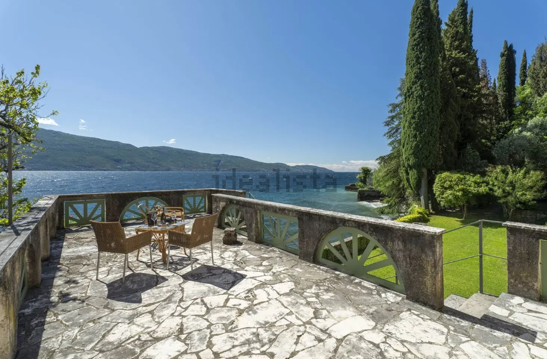 villa in vendita
