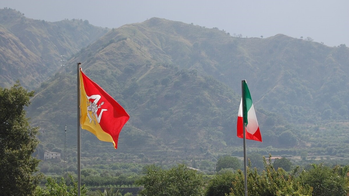 perche la sicilia si chiama trinacria