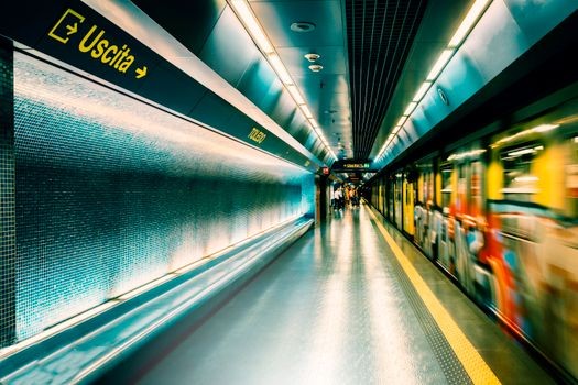 Napoli, la metro che è un museo: 20 fermate da vedere