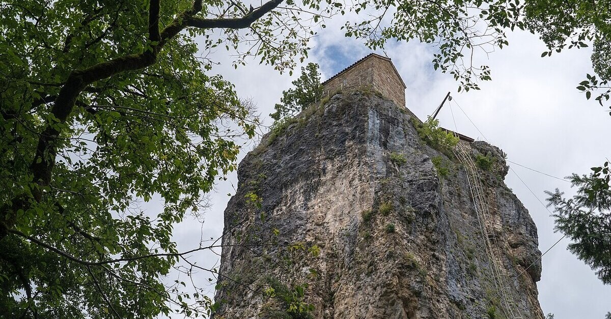 La chiesa nella roccia in Georgia