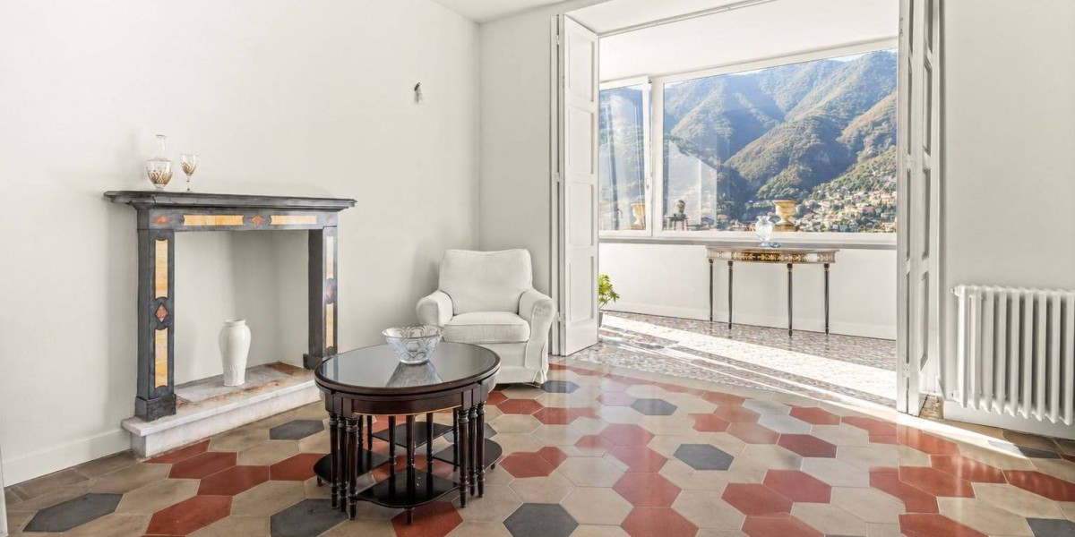 Lake Como villa with panoramic terraces 