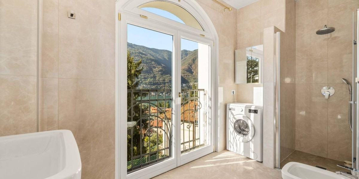Luxury Lake Como villa for sale