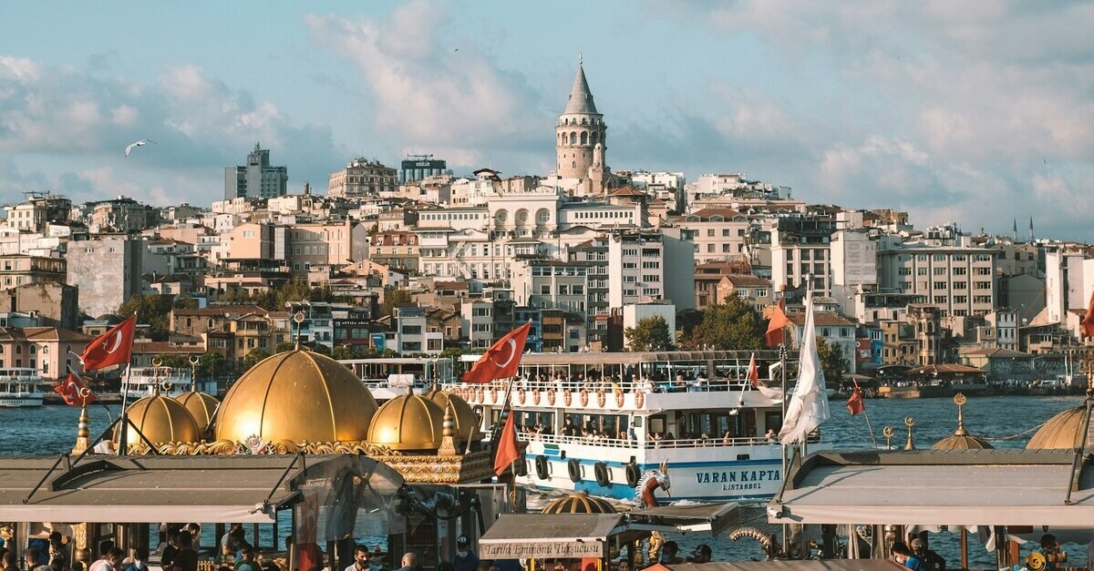 Vista di Galata sul mare