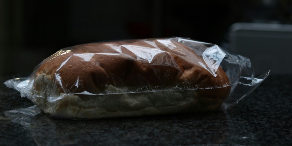 pane nel sacchetto di plastica