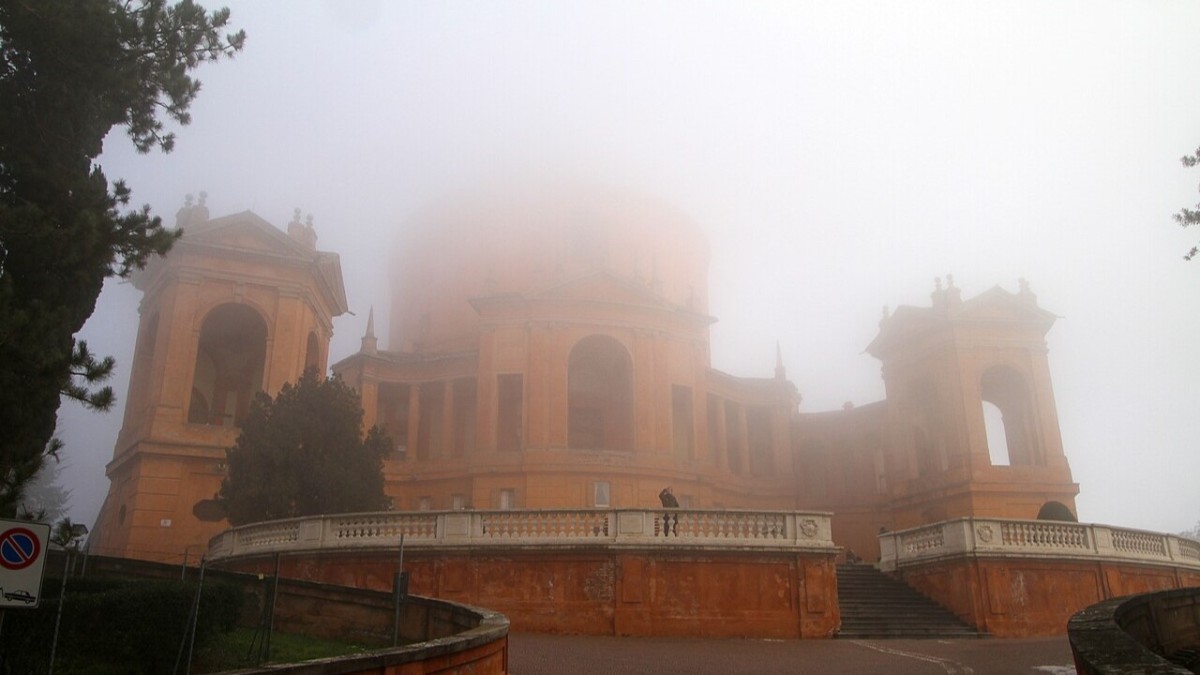 nebbia bologna