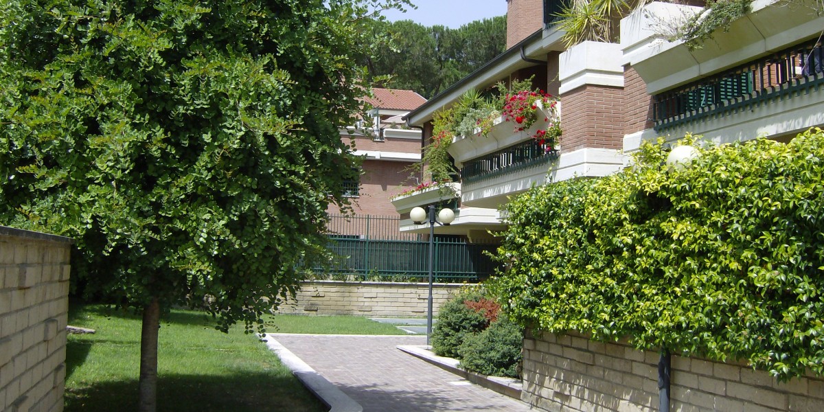 Trilocali con giardino