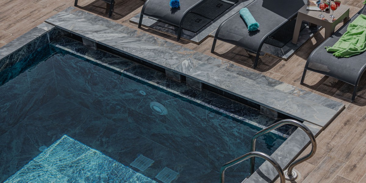 Piscine di lusso fuori terra e interrate