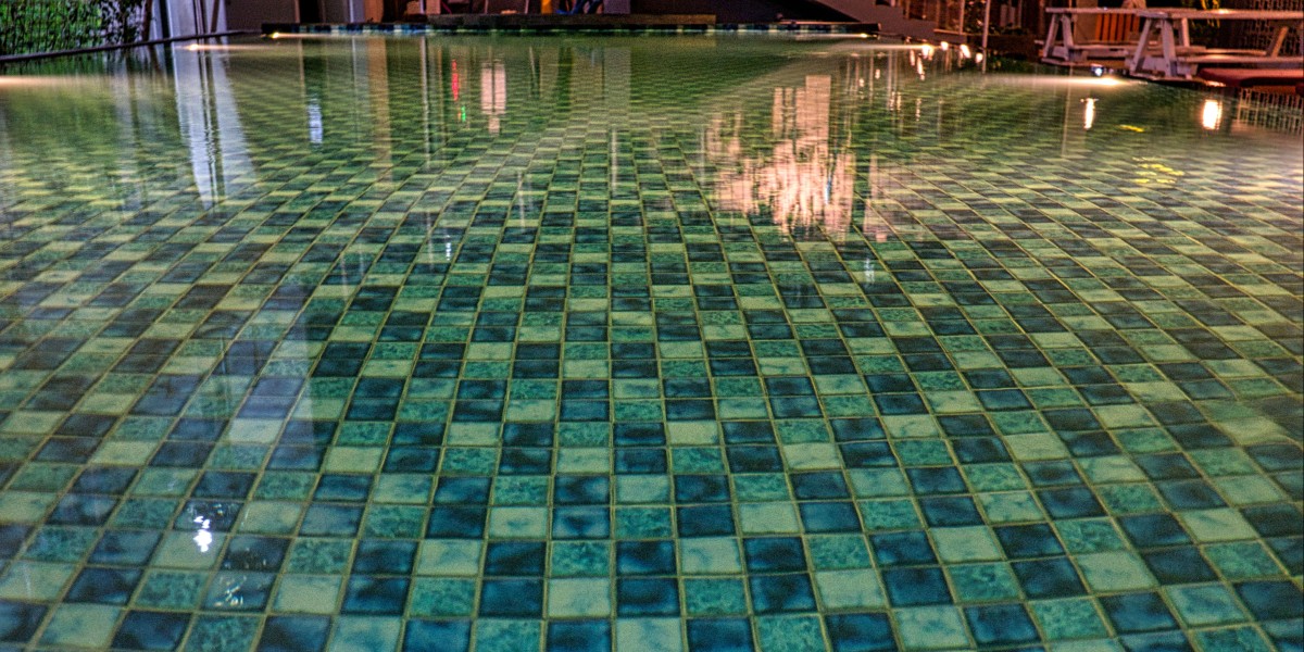 Piscine di lusso fuori terra e interrate