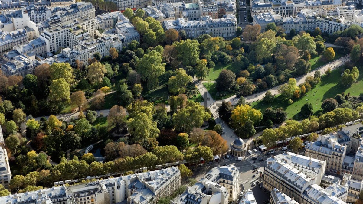 Alrededores del palacio en París