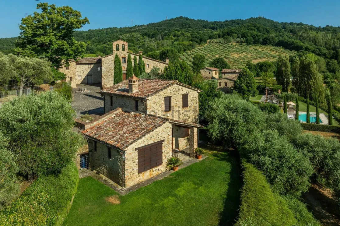 borgo in vendita 