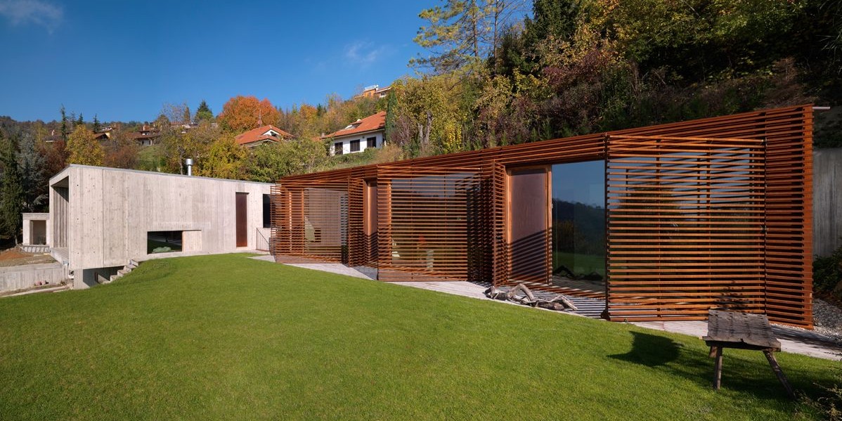 Casa Y, villa brutalista in vendita in Piemonte