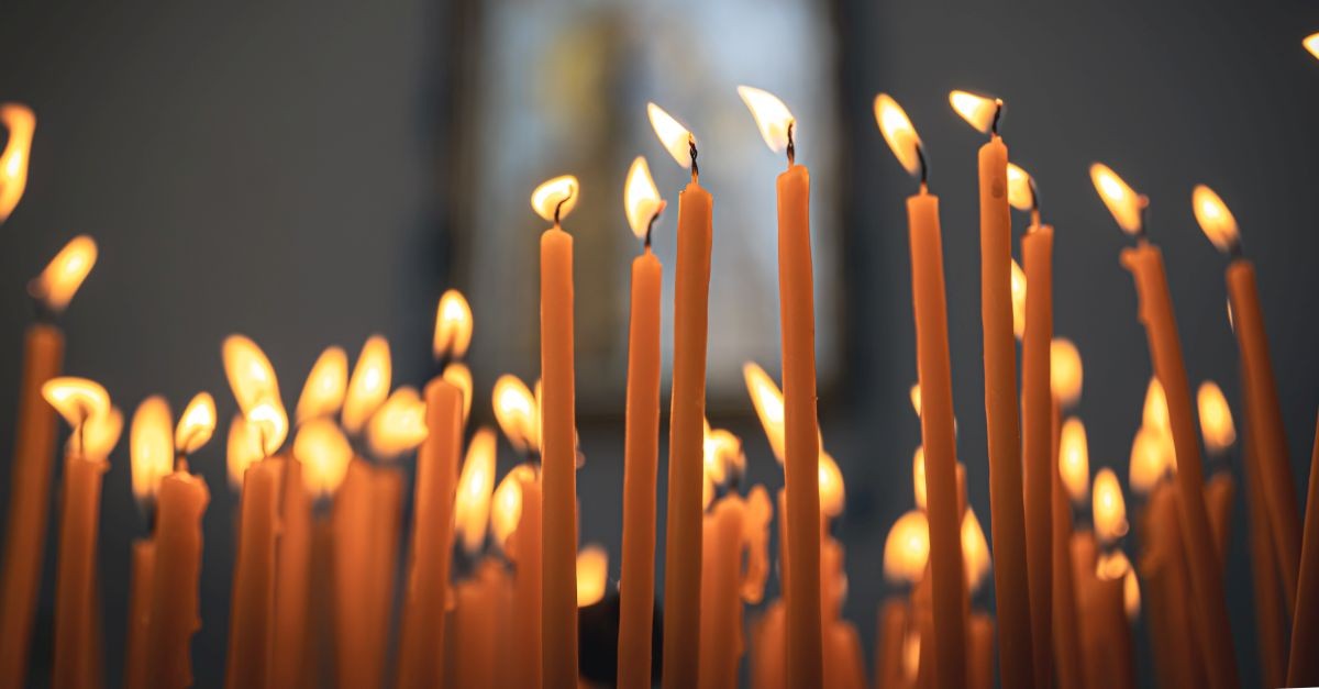 candele per la celebrazione di Ognissanti