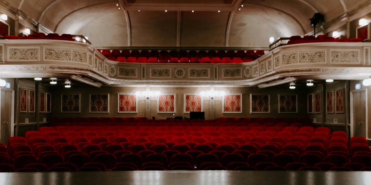 perché le poltrone dei teatri sono rosse