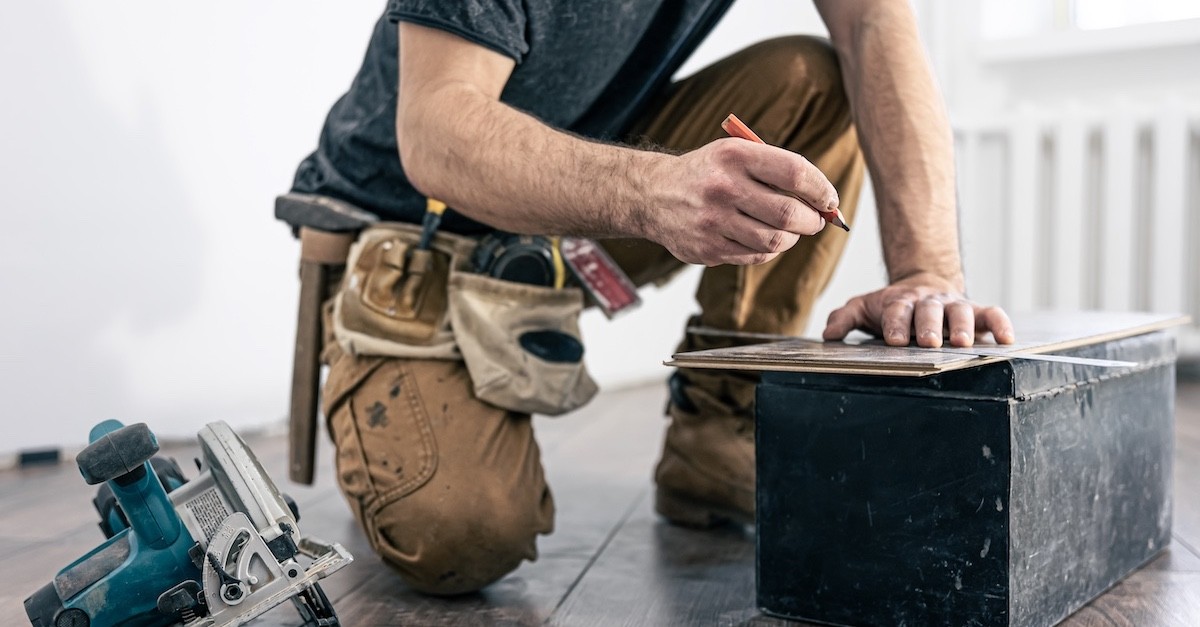 Un operaio al lavoro