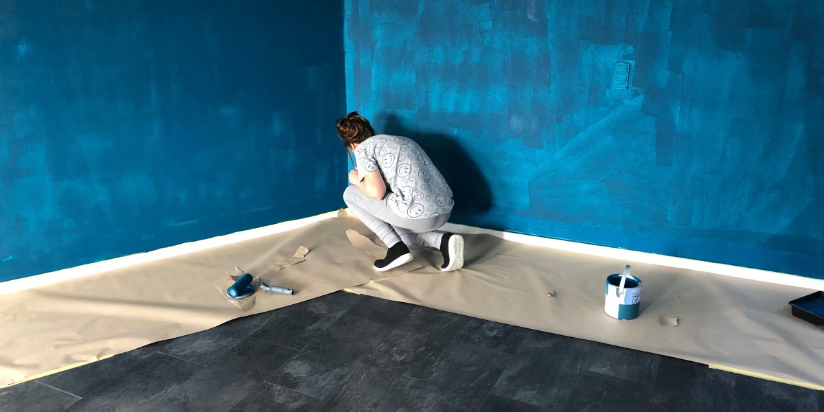 pittura per coprire carta da parati