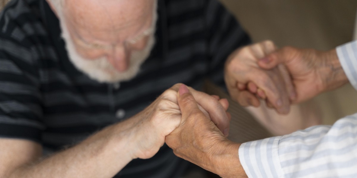 Persone anziane che affrontano la malattia di Alzheimer