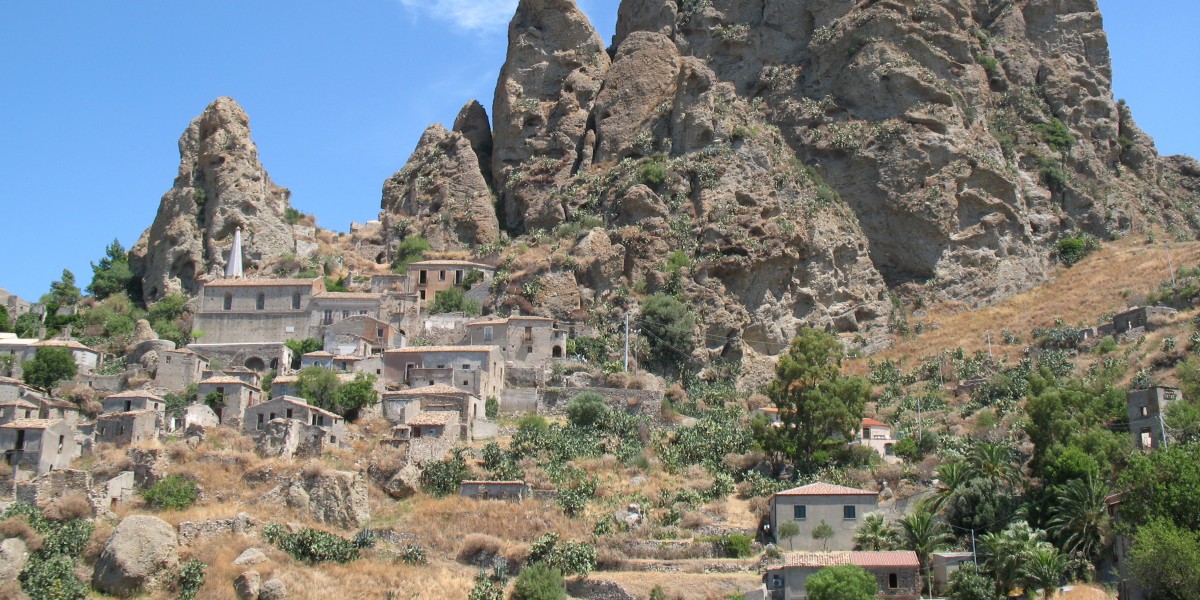 città fantasma in Italia