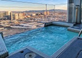 arredamento piscina di lusso