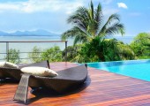 arredamento piscina di lusso