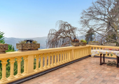 villa con giardino