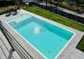 villa con piscina