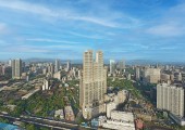 L'edificio è stato costruito nell'ambito della riqualificazione di un insediamento informale
