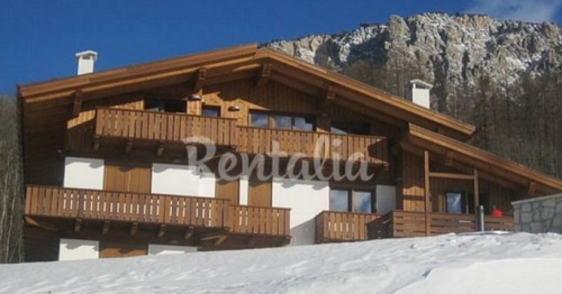 Un attico romantico a cortina d'ampezzo, la "regina delle dolomiti" (fotogallery)