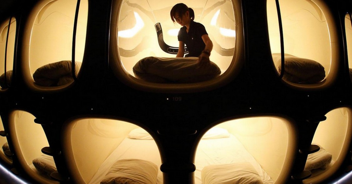 Hotel giapponese con camere - capsula