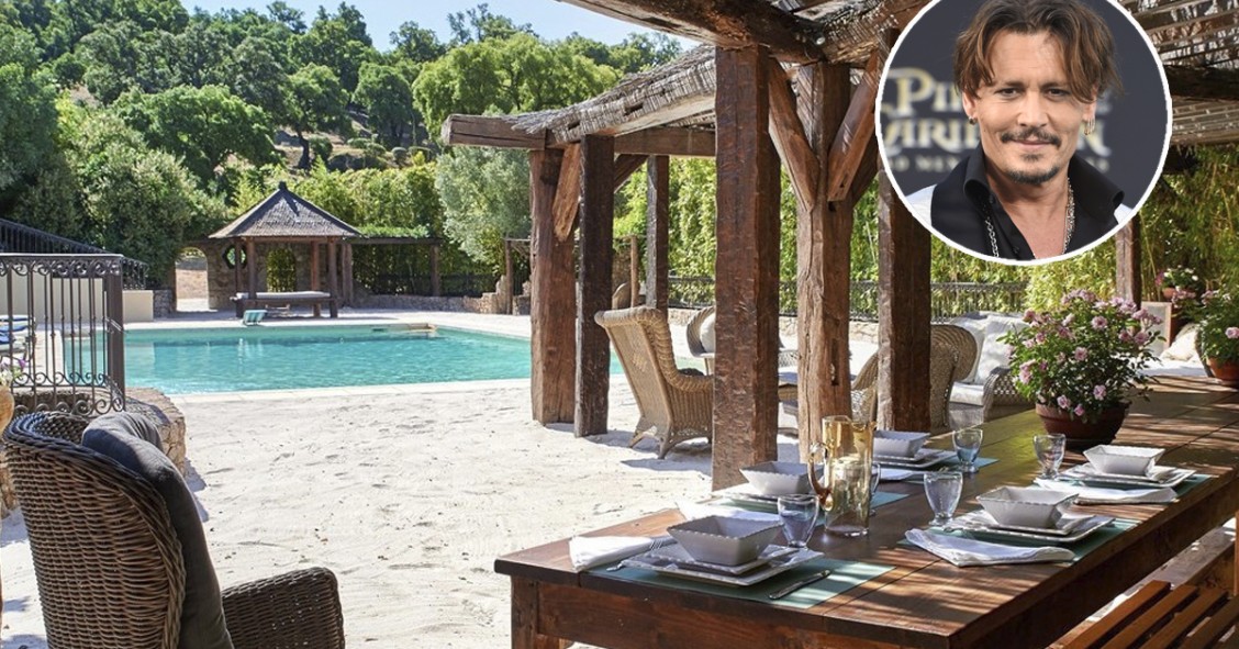 Johnny Depp vende il suo villaggio francese per 50 milioni. Il doppio di quanto chiesto un anno fa (Fotogallery)