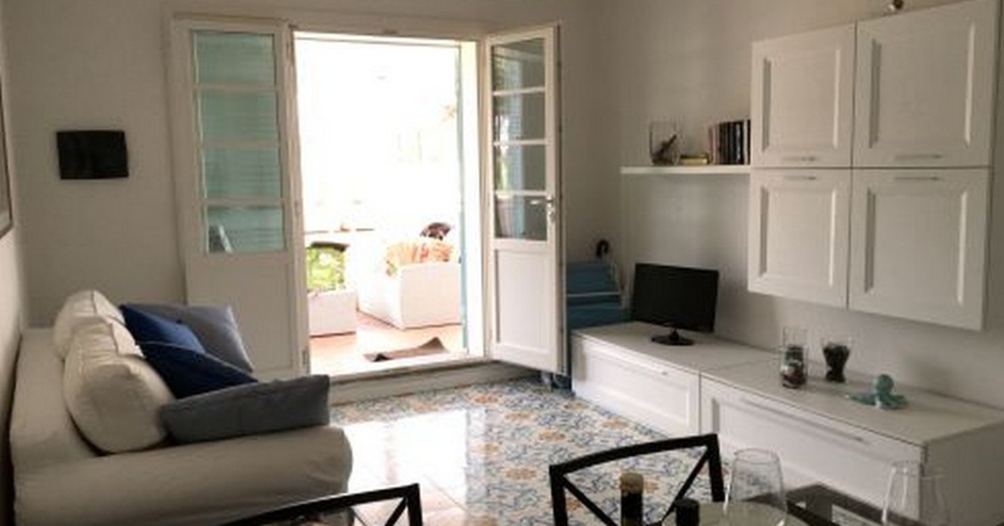 Lo staging di una casa vacanze, come arredare a poco prezzo un immobile per l'estate (Foto)