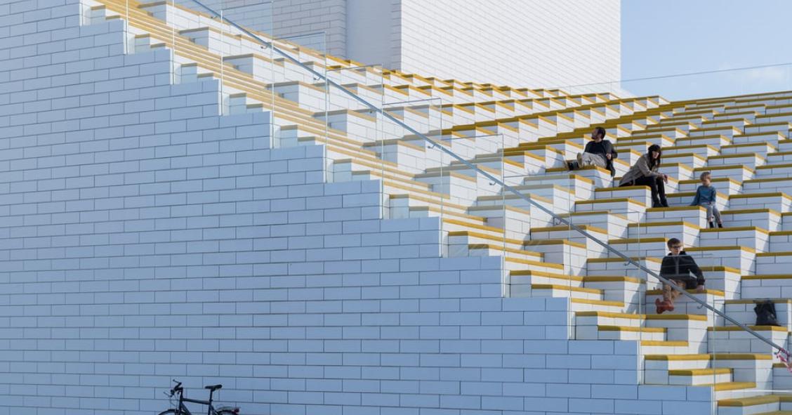 Lego House, inaugurata in Danimarca una casa realizzata con 21mila mattoncini
