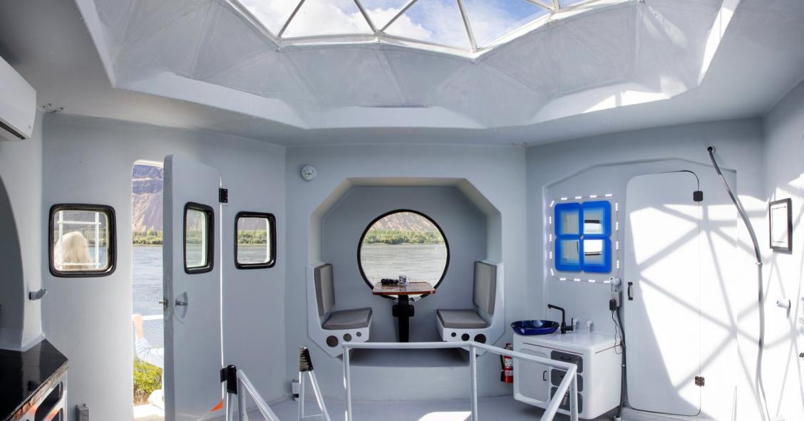 Una minicasa ispirata ai viaggi sulla Luna